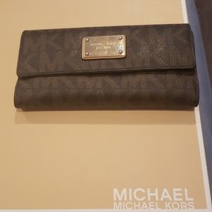 MK wallet